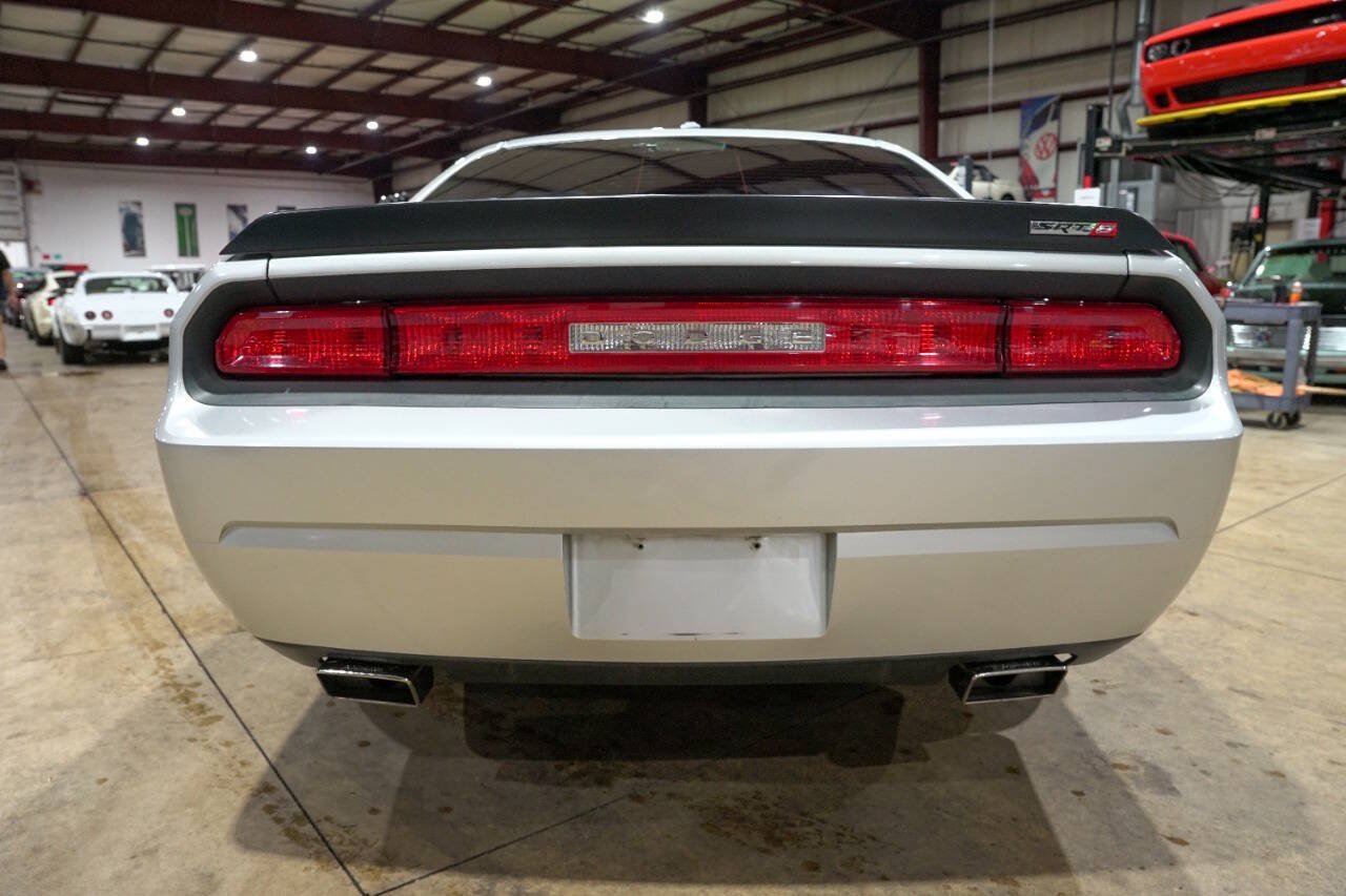 Used 2009 Dodge Challenger SRT8 RWD image 7