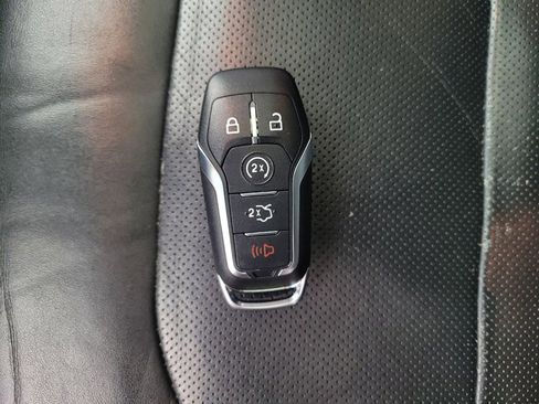 Used 2016 Ford Explorer Platinum AWD/4WD image 32