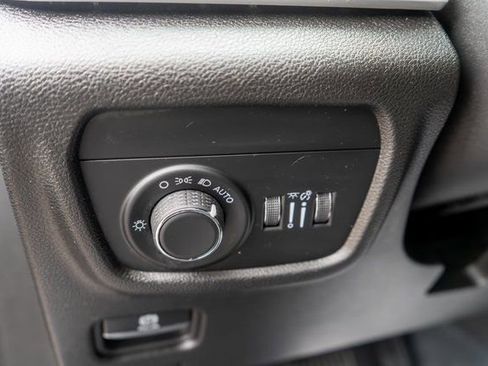 Used 2023 Jeep Grand Cherokee Altitude image 21