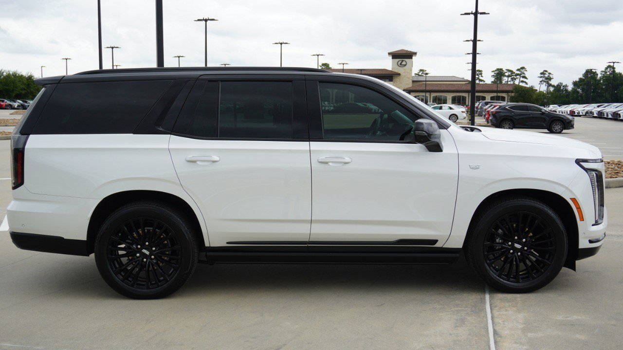 Used 2025 Cadillac Escalade Sport Platinum AWD/4WD image 4