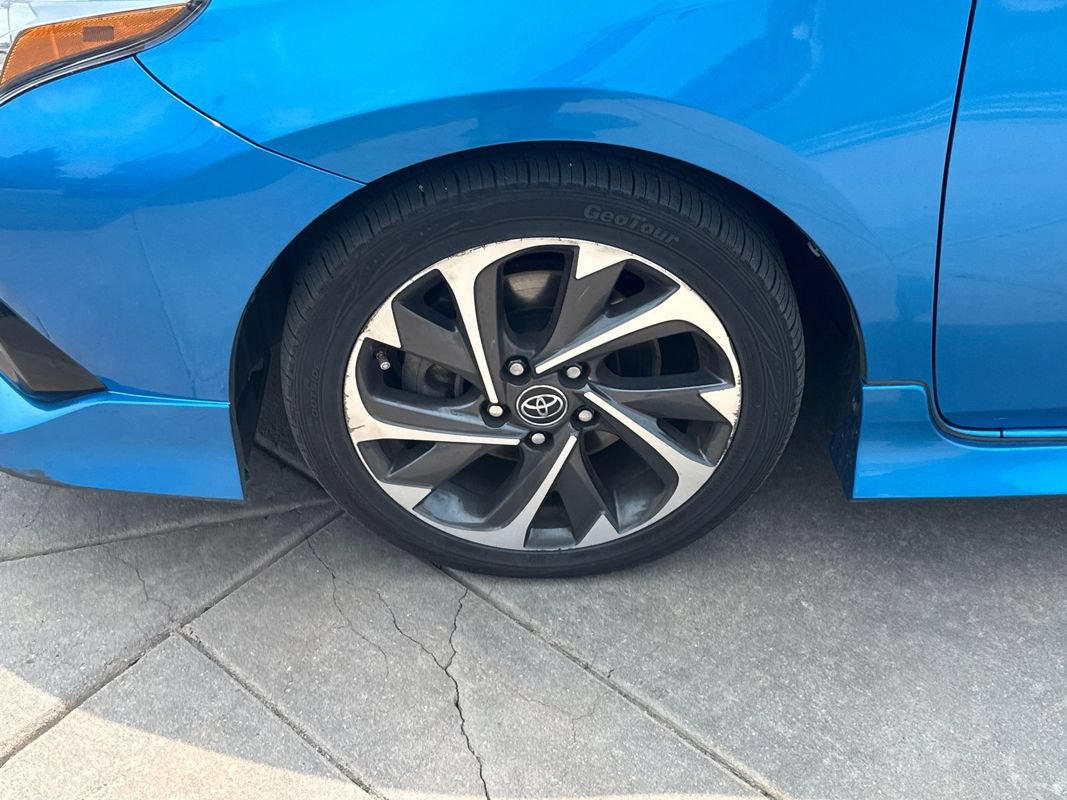 Used 2018 Toyota Corolla iM w/ All-Weather Mat Package FWD image 11