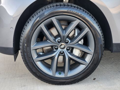 Certified 2025 Land Rover Range Rover Sport SE image 11