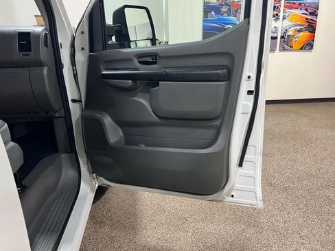 Used 2017 Nissan NV 2500 SV w/ Technology Package image 27