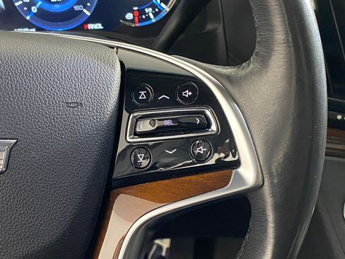 Used 2019 Cadillac Escalade Premium Luxury image 31