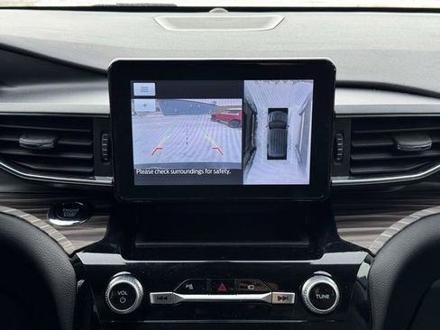 Certified 2023 Ford Explorer Limited w/ Equipment Group 301A image 4