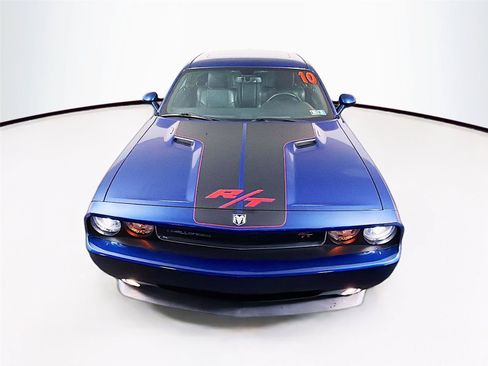 Used 2010 Dodge Challenger R/T RWD image 13