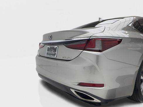 Used 2020 Lexus ES 350 w/ Premium Package image 12