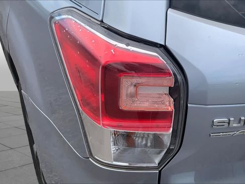 Used 2018 Subaru Forester 2.5i w/ Alloy Wheel Package AWD/4WD image 27