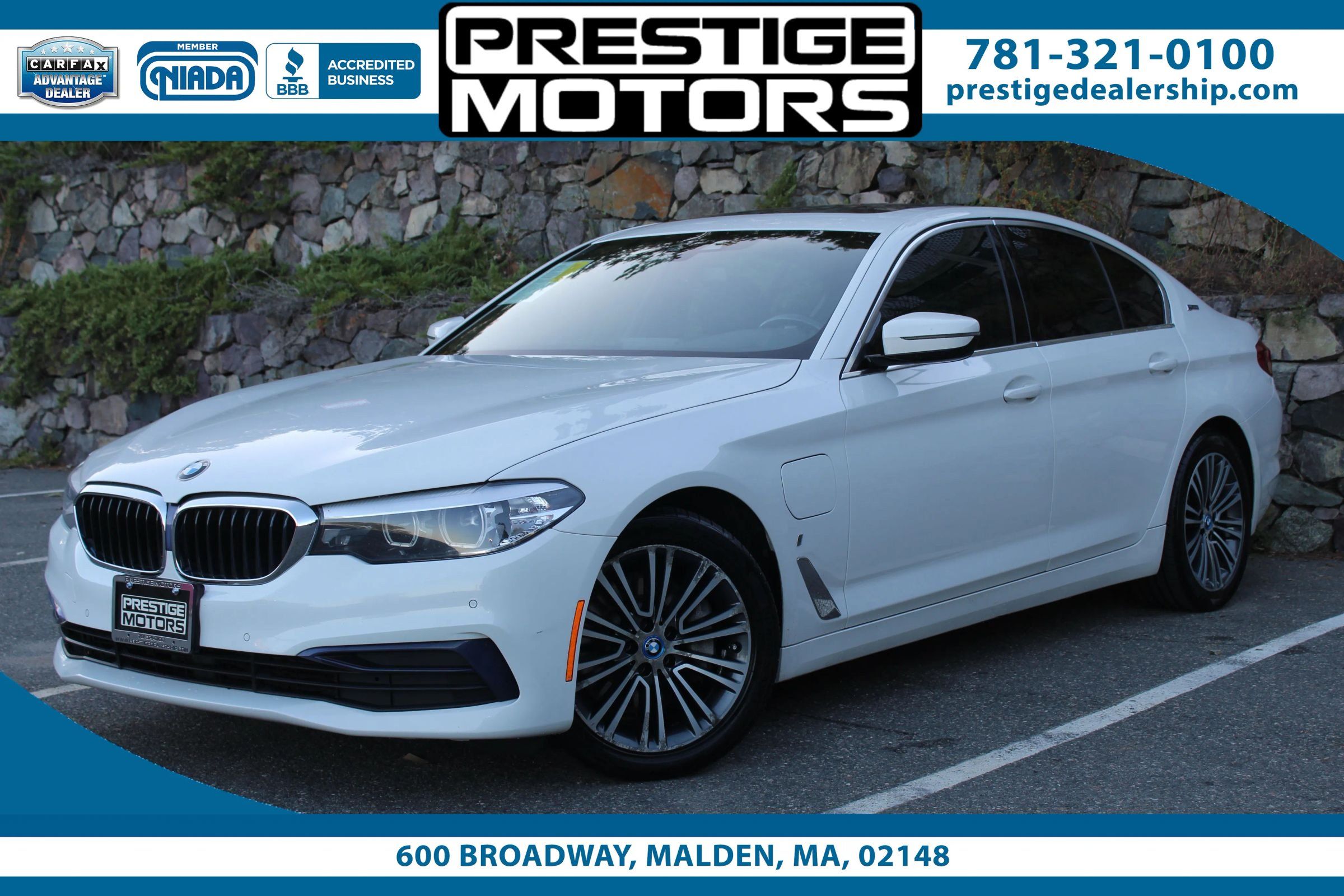 Used 2019 BMW 530e xDrive AWD/4WD image 1