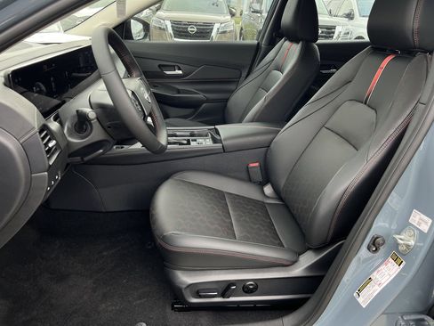 New 2026 Nissan Sentra SR w/ SR Premium Package FWD image 14