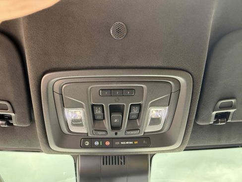 Used 2024 GMC Sierra 2500 Denali Ultimate AWD/4WD image 94