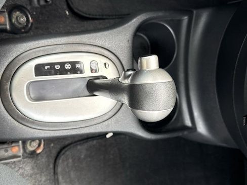 Used 2016 Nissan Versa SV FWD image 20