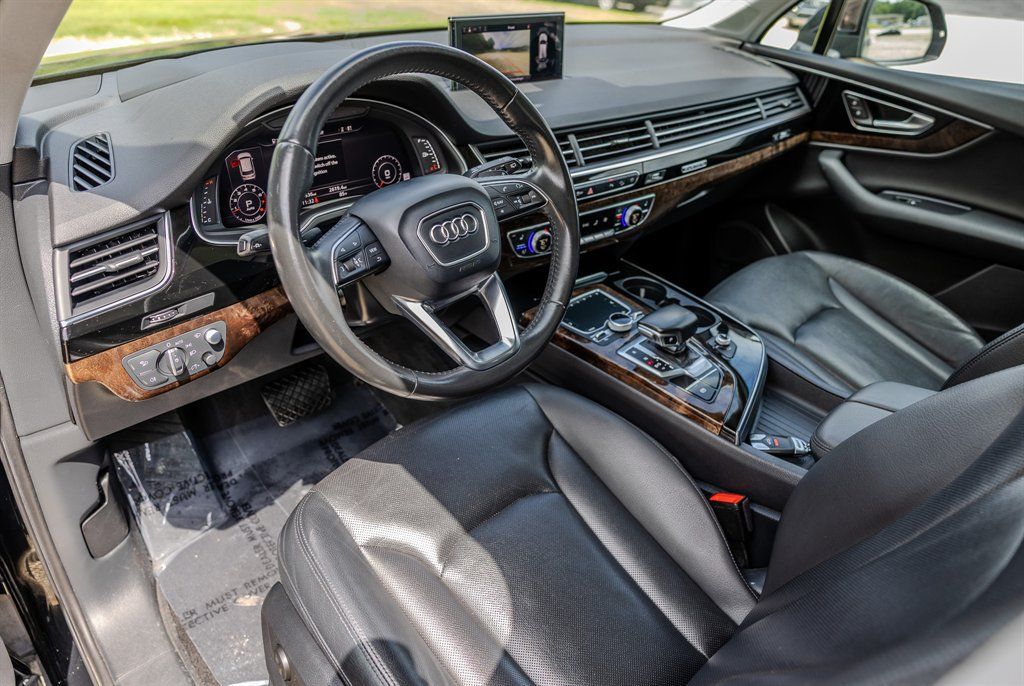 Used 2018 Audi Q7 3.0T Prestige w/ Prestige Package AWD/4WD image 14