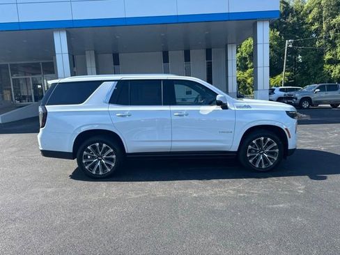 Used 2026 Chevrolet Tahoe High Country AWD/4WD image 21