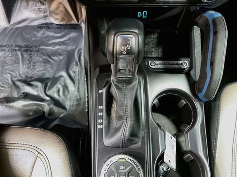 Used 2024 Ford Bronco Wildtrak AWD/4WD image 17