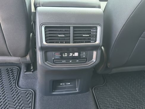 New 2026 Volkswagen Atlas SE AWD/4WD image 16