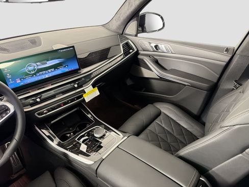 New 2026 BMW X5 xDrive40i w/ M Sport Package image 24