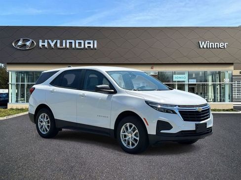 Used 2024 Chevrolet Equinox LS w/ LS Convenience Package AWD/4WD image 6