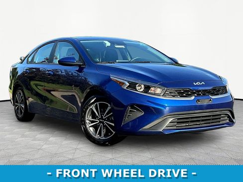 Used 2024 Kia Forte LXS FWD image 3