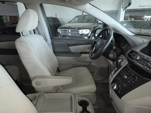 Used 2013 Honda Odyssey EX image 30