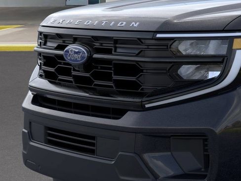 New 2026 Ford Expedition Active RWD image 17