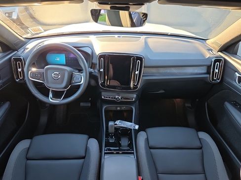 Certified 2024 Volvo XC40 Recharge Core w/ Protection Package Premier image 5