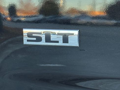 Used 2024 RAM 1500 Classic SLT image 7