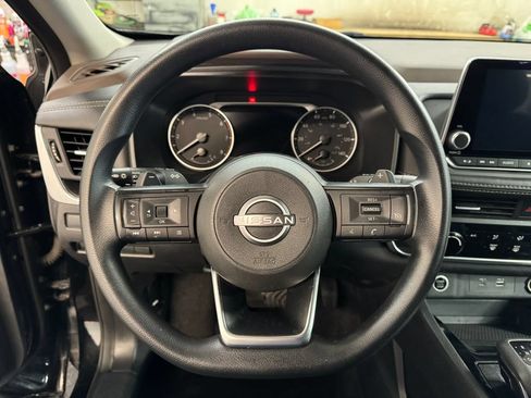 Used 2023 Nissan Rogue S AWD/4WD image 19