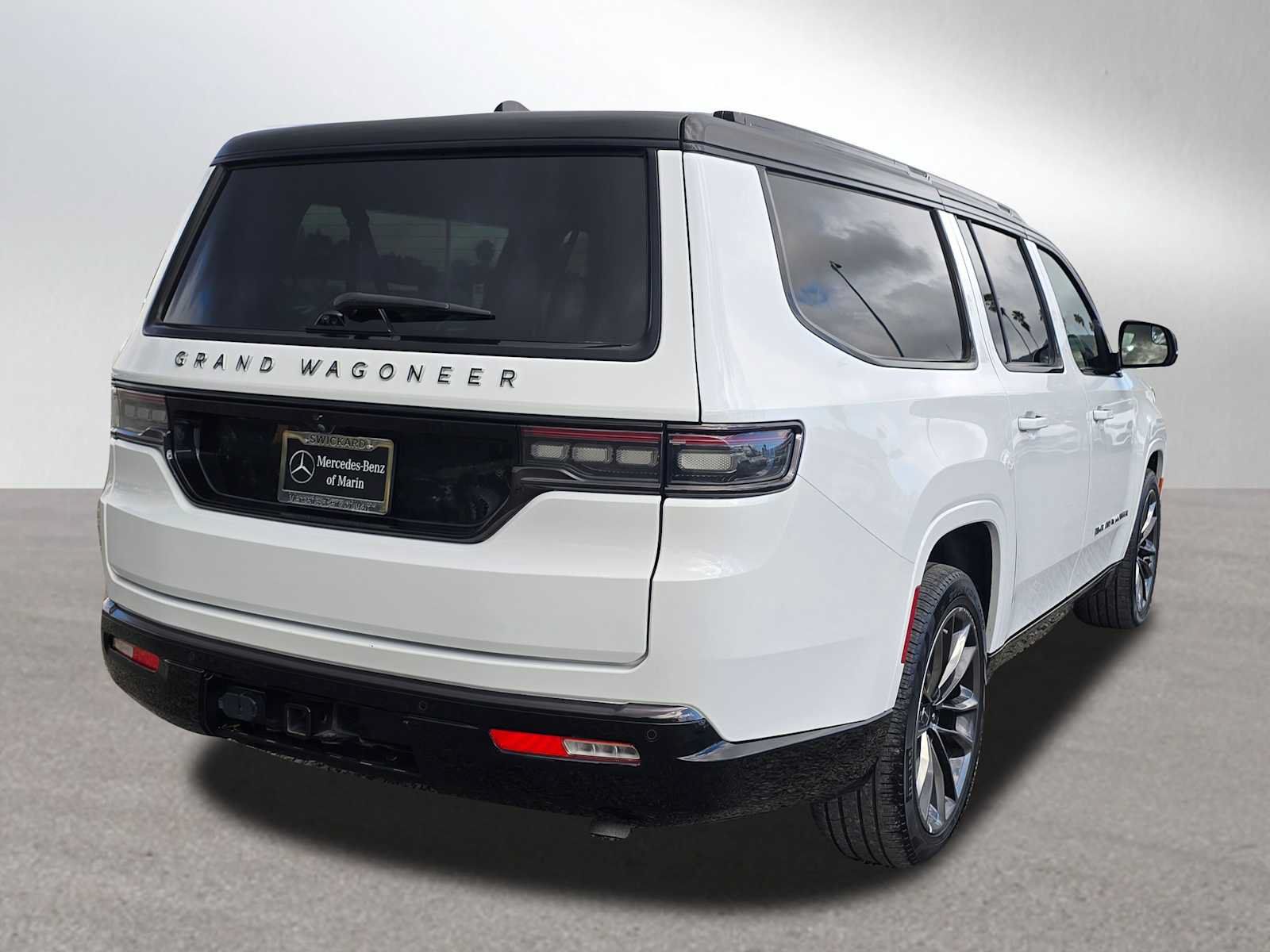Used 2024 Jeep Grand Wagoneer L Series III w/ Quick Order Packagew 28T AWD/4WD image 3