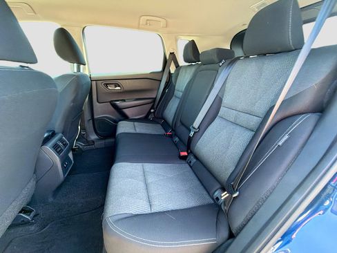 Used 2025 Nissan Rogue SV image 20