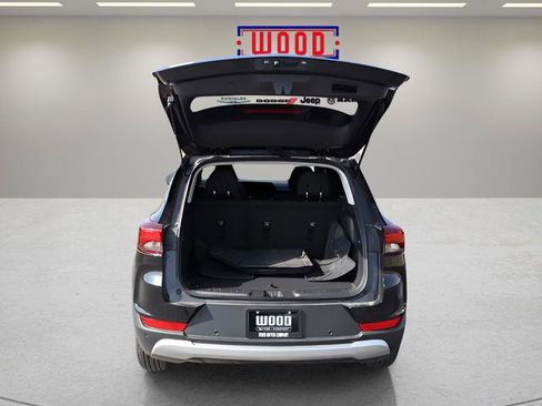 Used 2024 Chevrolet TrailBlazer LT w/ Driver Confidence Package image 20