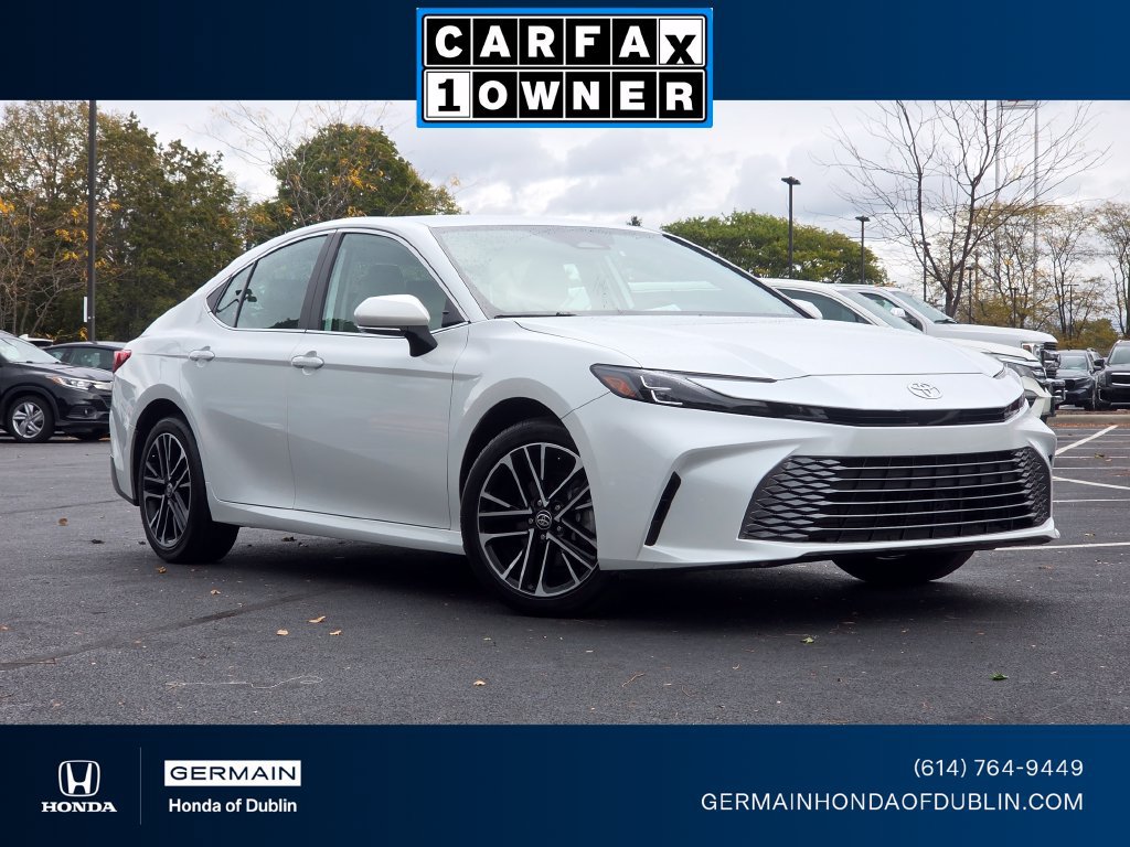 Used 2025 Toyota Camry XLE AWD/4WD image 1