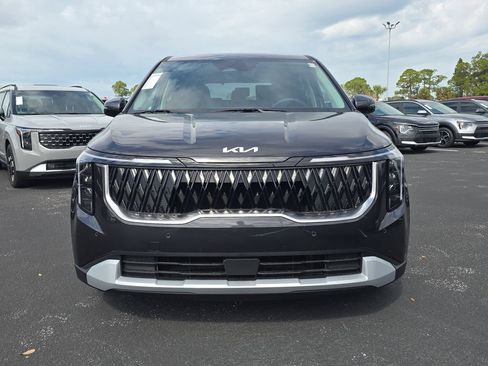 New 2026 Kia Carnival FWD image 3