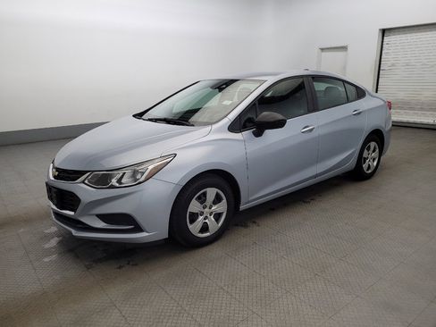 Used 2018 Chevrolet Cruze LS w/ LS Fleet Convenience Package image 2