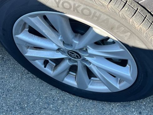 Used 2025 Toyota Corolla SE image 12