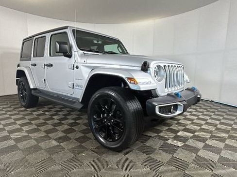 Used 2023 Jeep Wrangler Unlimited Sahara w/ Cold Weather Group AWD/4WD image 2