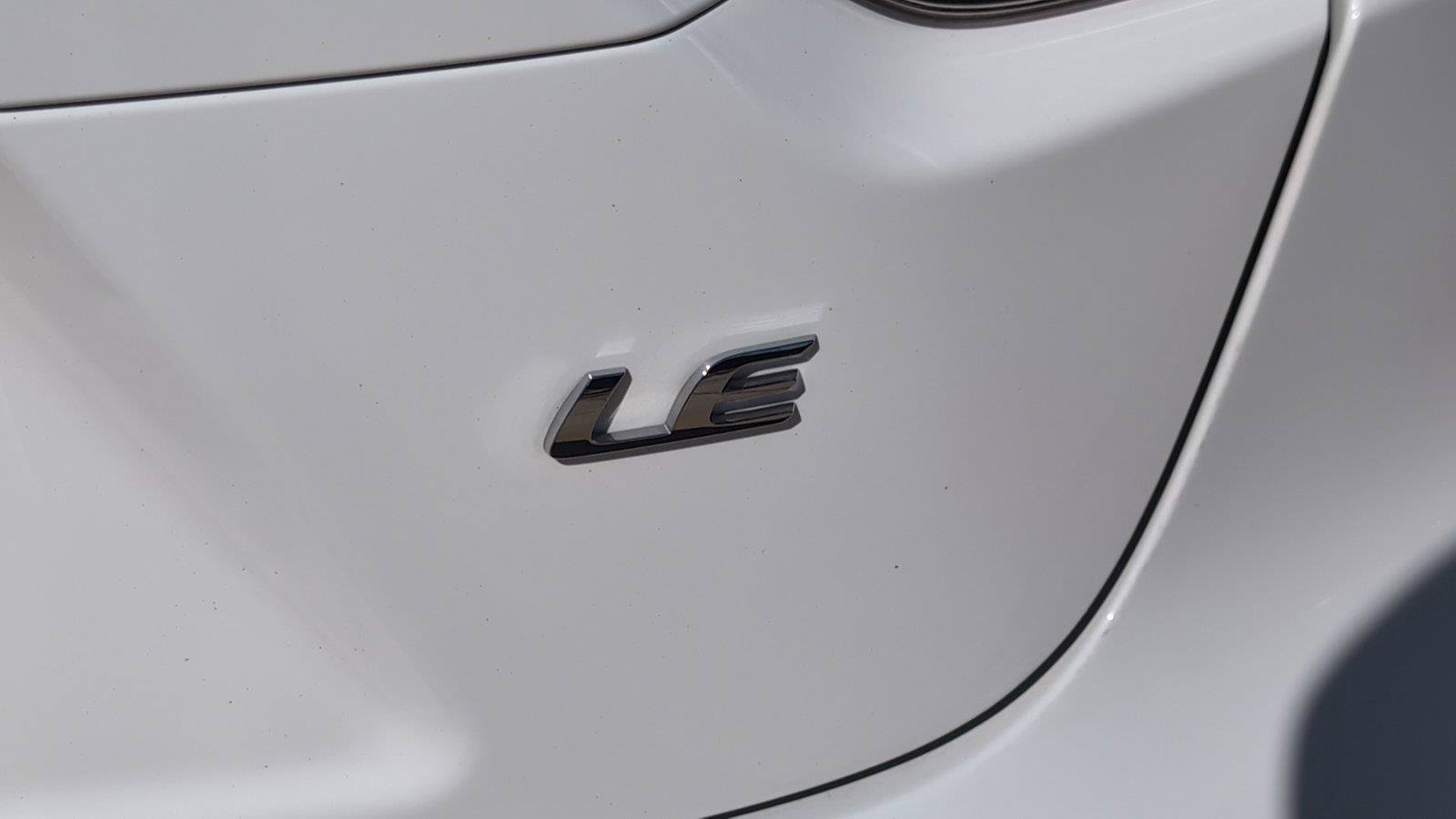 Used 2024 Toyota Corolla LE FWD image 5