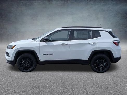 New 2026 Jeep Compass Latitude w/ Sun and Sound Group AWD/4WD image 6