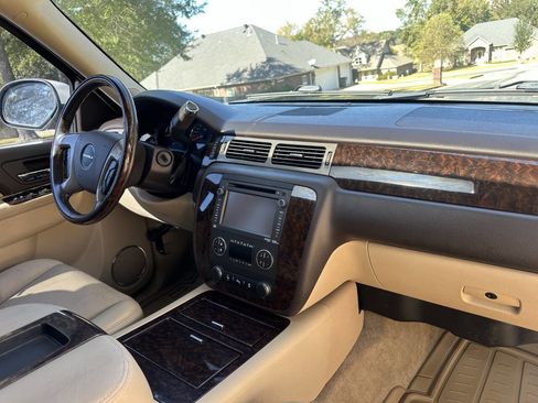 Used 2014 GMC Yukon Denali image 14