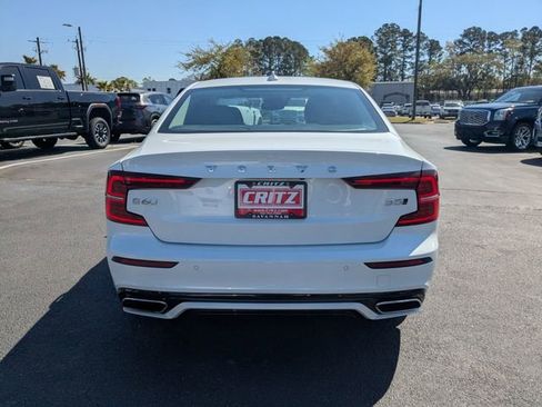 Used 2022 Volvo S60 B5 Momentum AWD/4WD image 6
