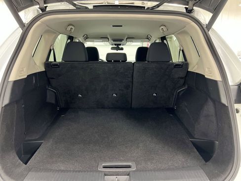 Used 2024 Nissan Rogue SV image 23