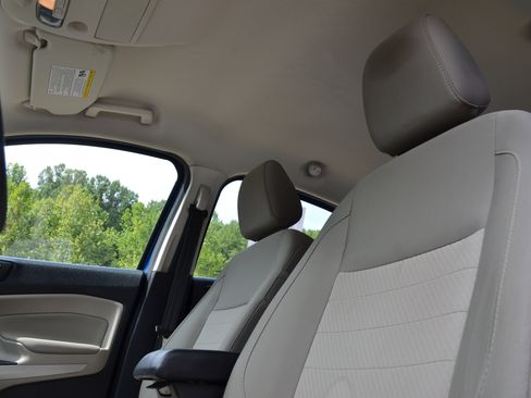 Used 2021 Ford EcoSport S image 14