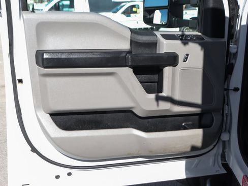Used 2020 Ford F550 4x4 Regular Cab Super Duty image 22
