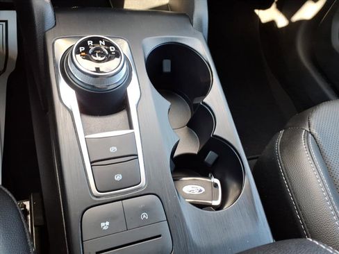 Used 2022 Ford Escape SEL image 22