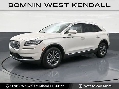 Used 2023 Lincoln Nautilus Standard image 1