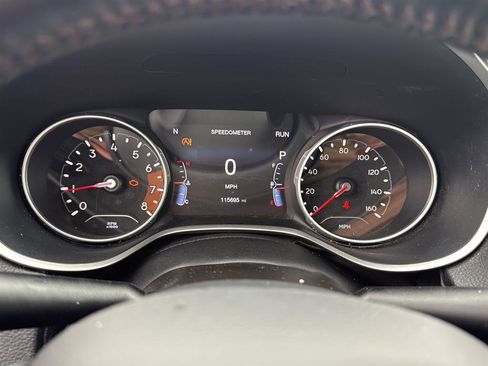 Used 2018 Jeep Compass Latitude w/ Popular Equipment Group FWD image 15