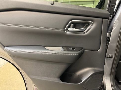 New 2026 Nissan Rogue Platinum w/ Platinum Premium Package image 15