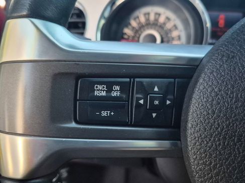 Used 2013 Ford Mustang Premium image 27