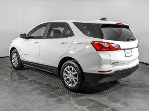 Used 2020 Chevrolet Equinox LS w/ LS Convenience Package FWD image 6
