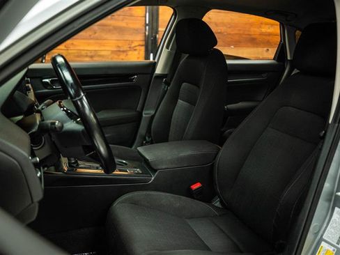 Used 2022 Honda Civic EX image 9